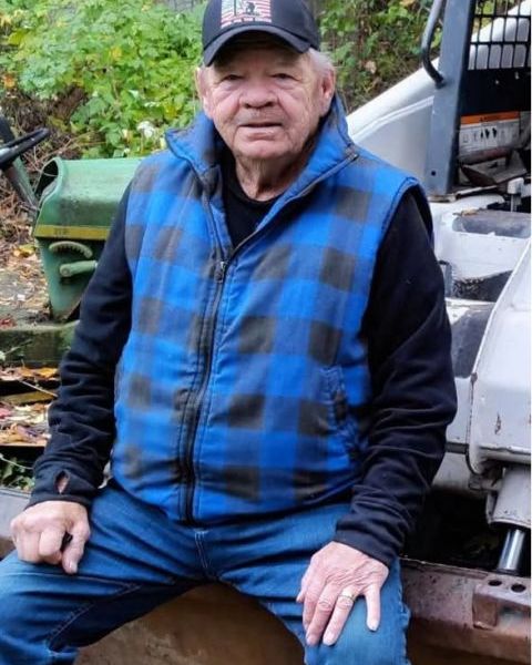 Photo_of_Hollis_Ross_cropped_for_Obituary.JPG